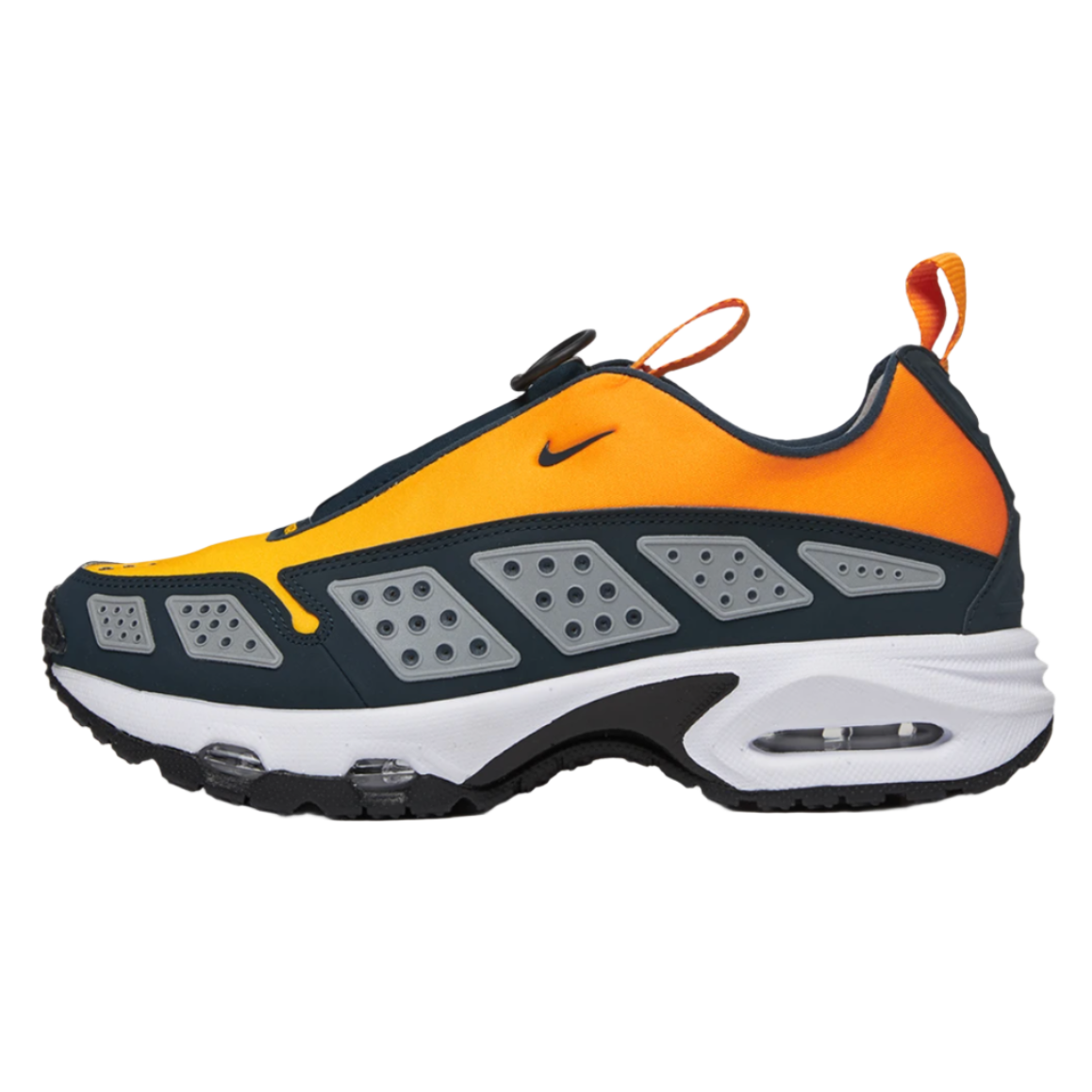 Women's Air Max SNDR "Canyon Gold and Deep Ocean" von Nike&nbsp;aus der exklusiven Herbst-Winter-Kollektion 2024 – jetzt bei Kickskult verfügbar.

Farbe: CANYON GOLD/DEEP OCEAN-LT SMOKE GREY-SPEED YELLOW-WHITE
Produkt-ID: HJ8080-700