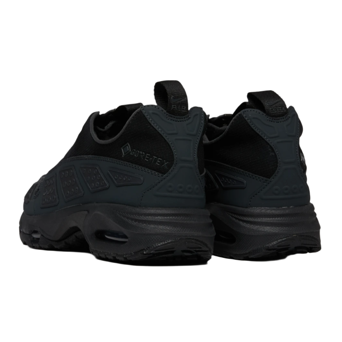 Women's Air Max SNDR GTX von Nike&nbsp;aus der exklusiven Herbst-Winter-Kollektion 2024 – jetzt bei Kickskult verfügbar.

Farbe: BLACK/DK SMOKE GREY
Produkt-ID: FZ4238-001